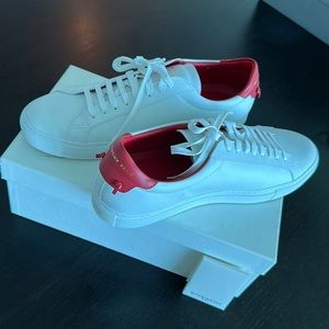 Givenchy Paris pair of white leather sneakers. Never worn before.